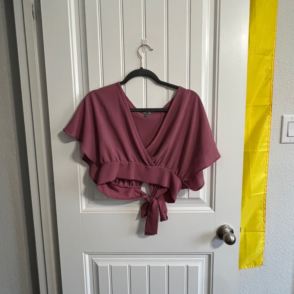 pink flowy crop top
